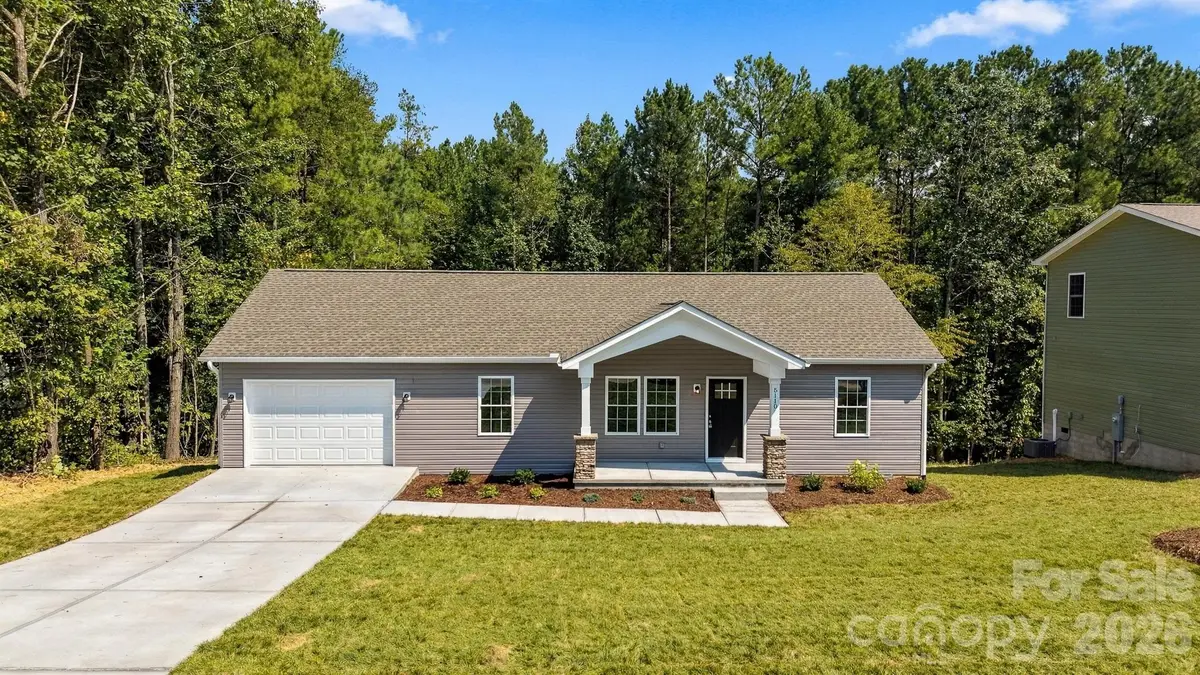 5110 Hanging Rock CT, Hickory, NC 28601