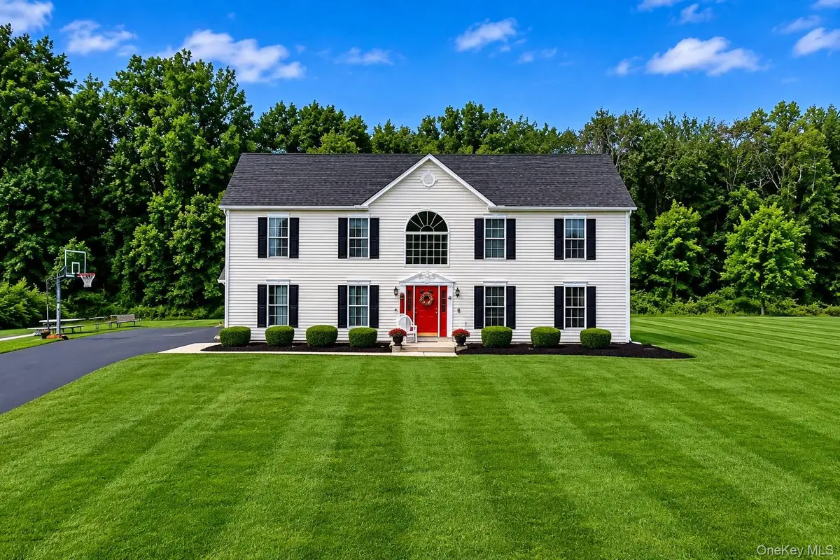 71 Dellwood CT, Westtown, NY 10998