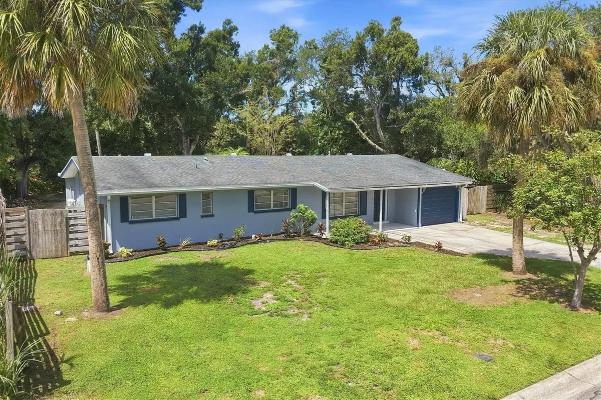2000 CRAFT LN, Sarasota, FL 34239
