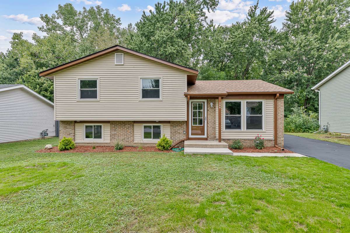 756 Westwind DR, Bolingbrook, IL 60440