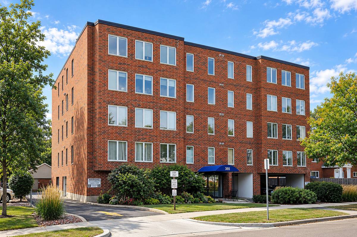 355 W Miner ST #1A, Arlington Heights, IL 60005