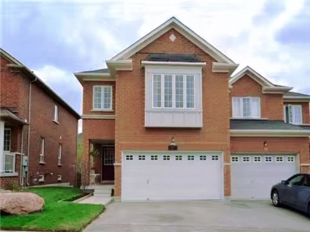 15 Maffey CRES, Richmond Hill, ON L4S 0A9