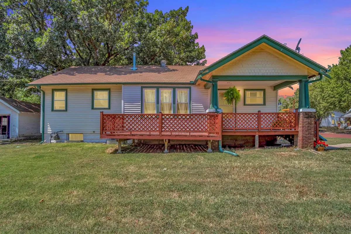 625 E 5th, Newton, KS 67114