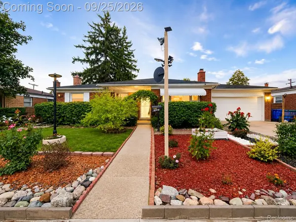 12319 E 11 Mile RD, Warren, MI 48093