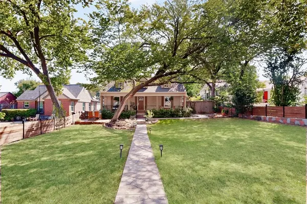 1732 S Edgefield Avenue, Dallas, TX 75224