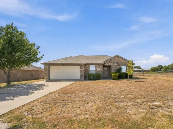 1711 Chenoweth Street, Decatur, TX 76234