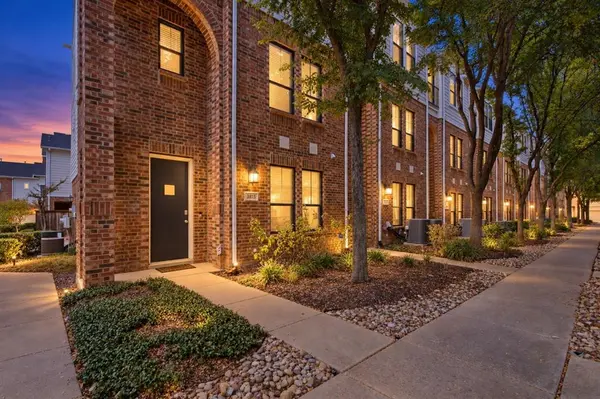 3815 Birkdale Drive, Fort Worth, TX 76116
