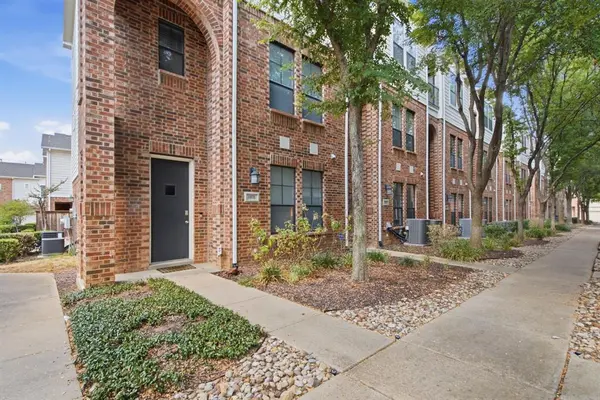 3815 Birkdale Drive, Fort Worth, TX 76116