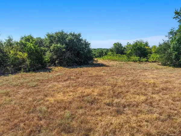 470 Oak Mott Road, Eddy, TX 76524