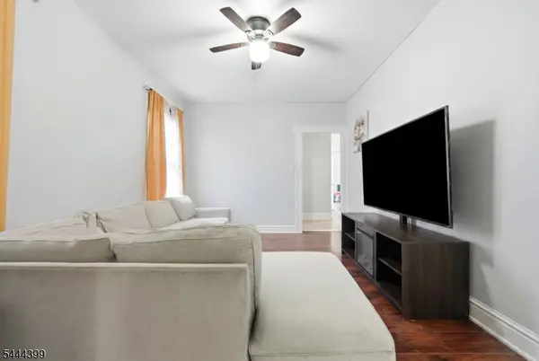74 Smith St, Newark City, NJ 07106