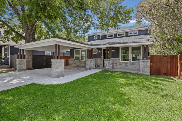 731 Neches ST, Lockhart, TX 78644