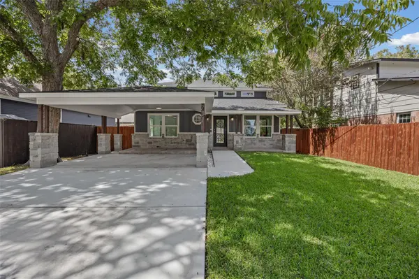 731 Neches ST, Lockhart, TX 78644