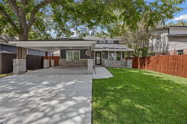 731 Neches ST, Lockhart, TX 78644