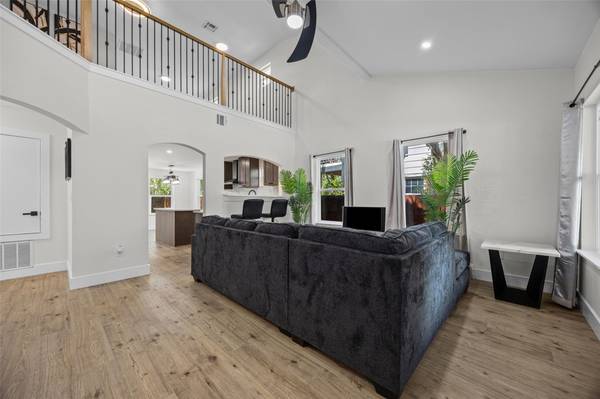 731 Neches ST, Lockhart, TX 78644