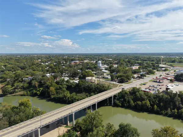 124 Fm 2571, Smithville, TX 78957
