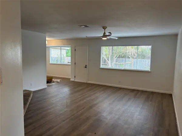 10510 School House LN, Austin, TX 78750