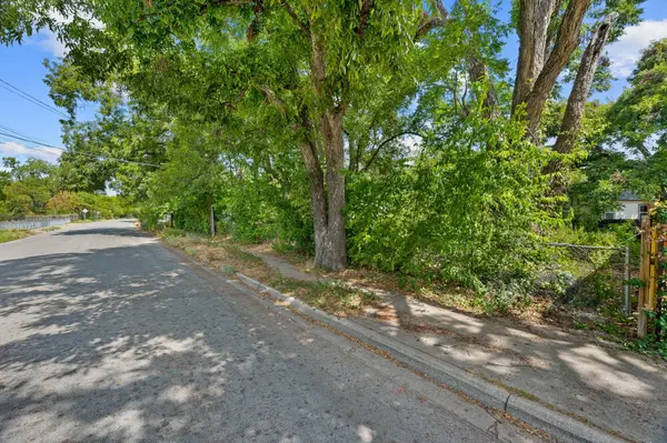 4910 Sara DR, Austin, TX 78721