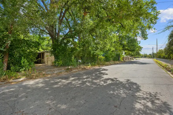 4908 Sara DR, Austin, TX 78721