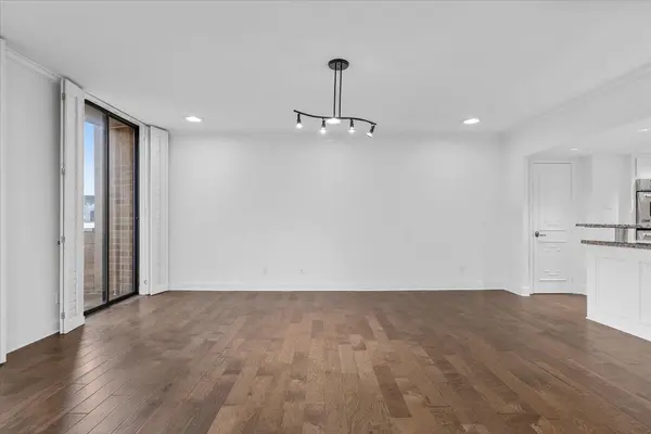 1122 Colorado ST #1004, Austin, TX 78701