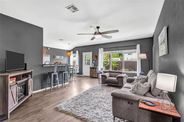 3004 Don Hill LN, Taylor, TX 76574