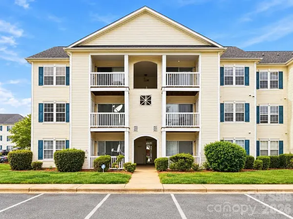 3937 Mohawk CT, Charlotte, NC 28215