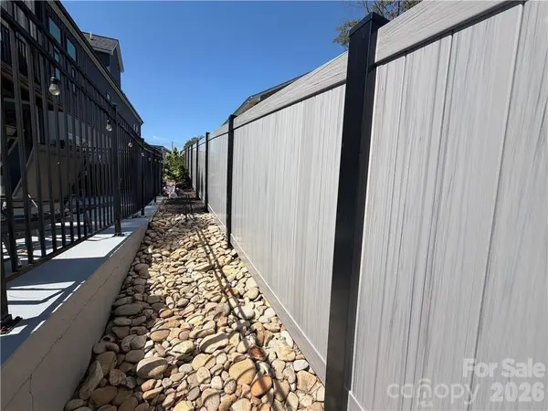 819 Hickory Point DR, Lexington, NC 27292