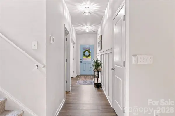 4604 Fairway Run DR, Pfafftown, NC 27040