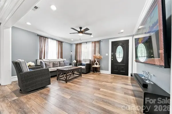 100 30th AVE NW, Hickory, NC 28601