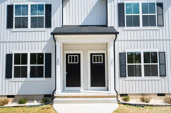 239-241 6th Avenue DR SW #1, Conover, NC 28613
