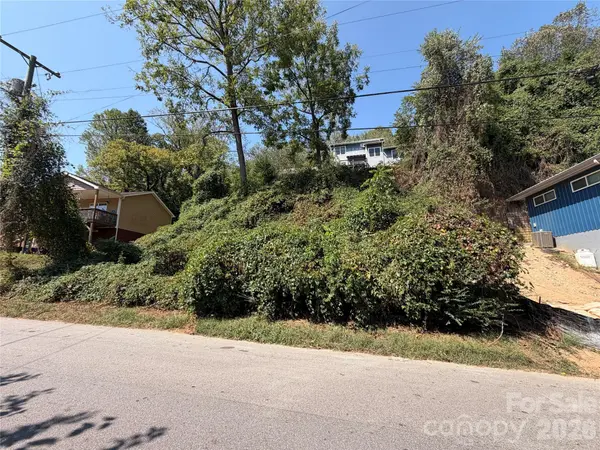 99999 Waynesville AVE, Asheville, NC 28806