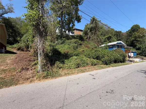 99999 Waynesville AVE, Asheville, NC 28806