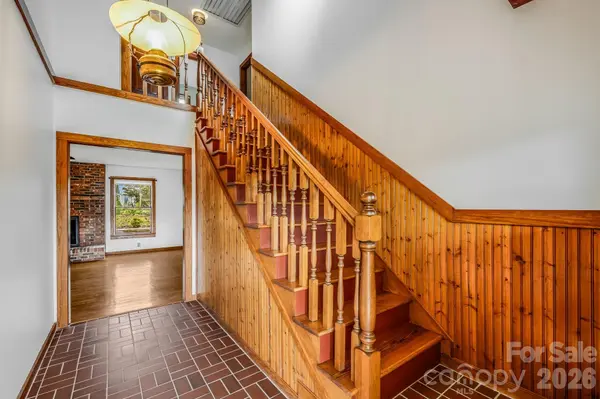 53 Armstrong RD, Etowah, NC 28729
