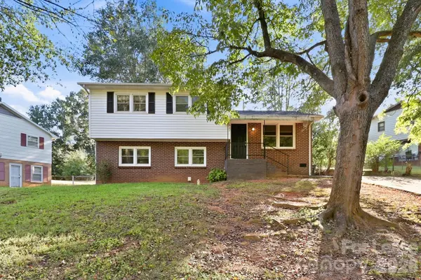 967 Canterbury CT, Gastonia, NC 28052