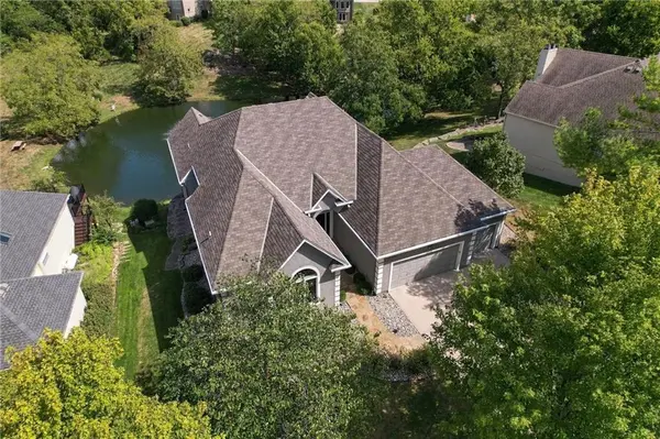 29451 Club Creek DR, Louisburg, KS 66053