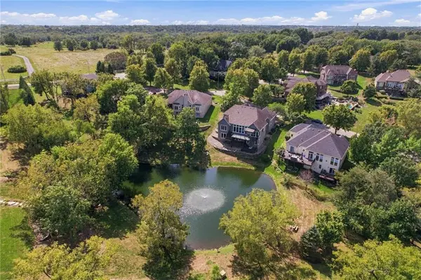 29451 Club Creek DR, Louisburg, KS 66053
