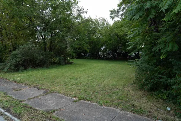 3212 Warsaw ST, Fort Wayne, IN 46806