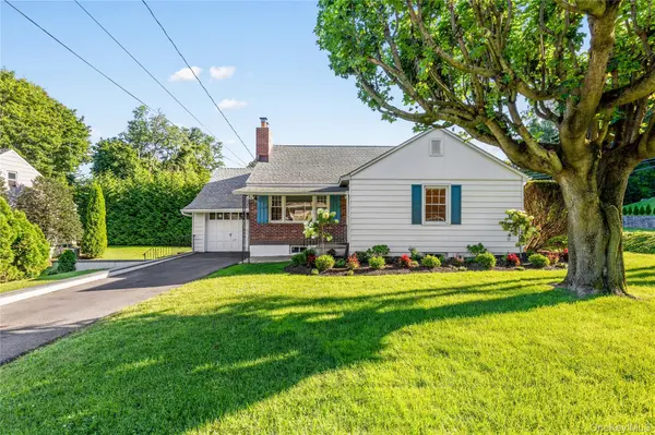 2 Argyle RD, Rye Brook, NY 10573