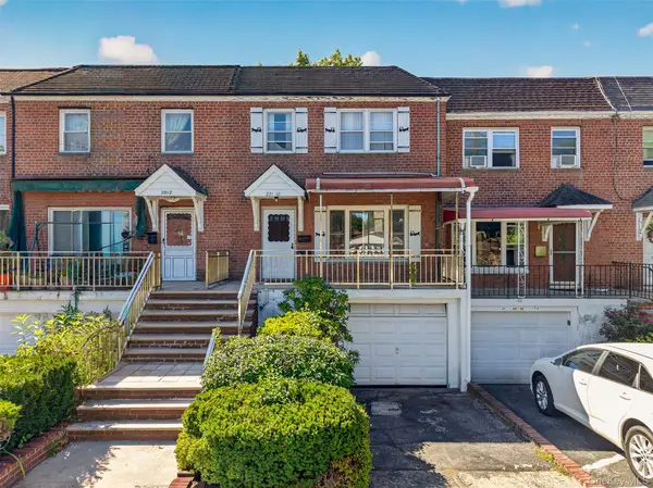 22110 69th AVE, Oakland Gardens, NY 11364