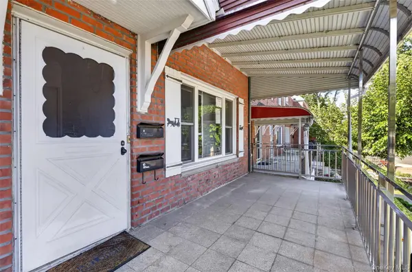 22110 69th AVE, Oakland Gardens, NY 11364