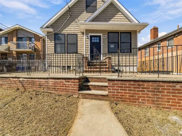 7813 58th AVE, Middle Village, NY 11379