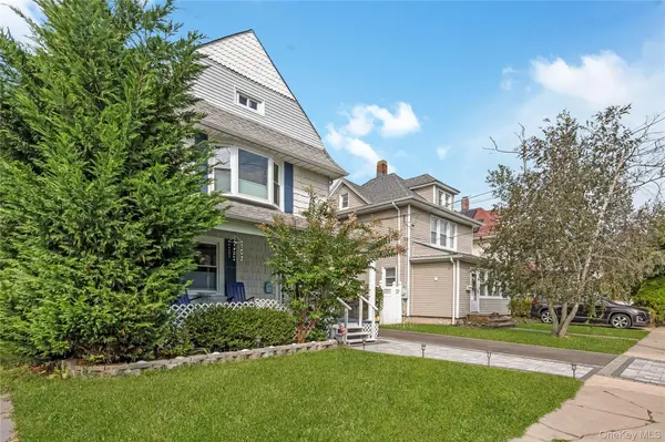 53 Thorne ST, Patchogue, NY 11772