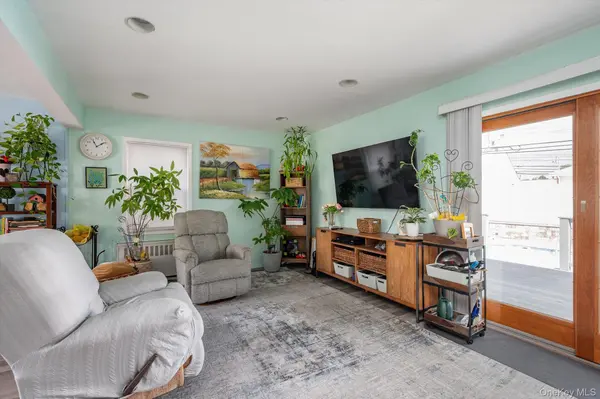 3117 Ward LN, Wantagh, NY 11793