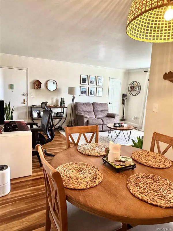 16-19 Utopia Pkwy #2-22, Whitestone, NY 11357