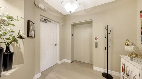 3621 NORTH POINT RD #403, Osprey, FL 34229
