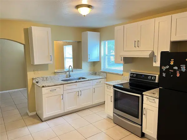 300 CAMPUS VIEW DR, Orlando, FL 32810
