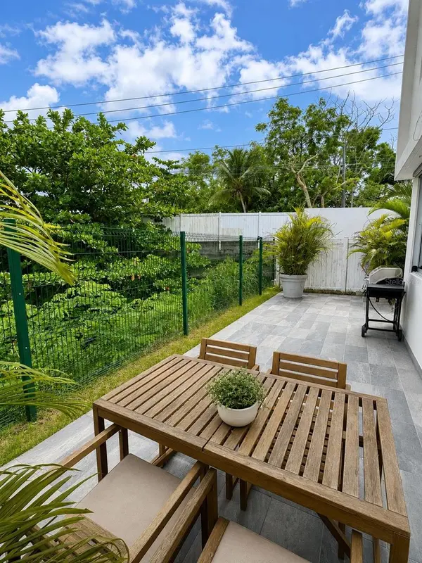107 Rotonda TRAFALGAR SQUARE, Guaynabo, PR 00969