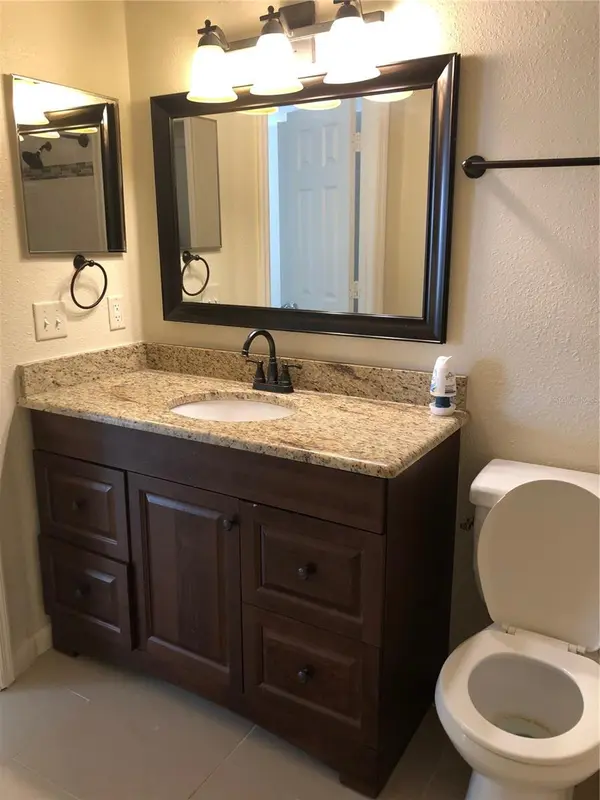 5124 CONROY RD #18, Orlando, FL 32811