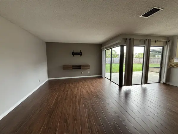 4711 GROVE POINT DR, Tampa, FL 33624