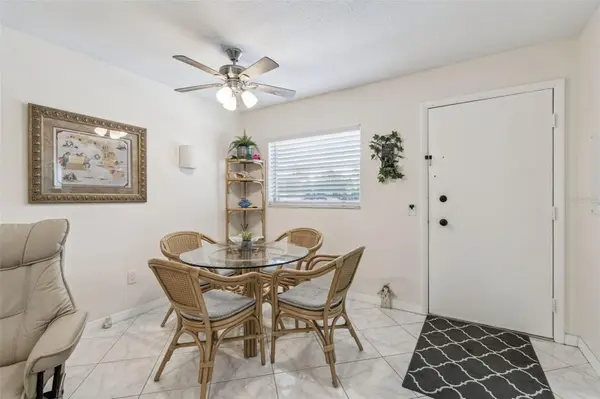 2750 E BAY DR #12B, Largo, FL 33771