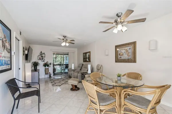 2750 E BAY DR #12B, Largo, FL 33771